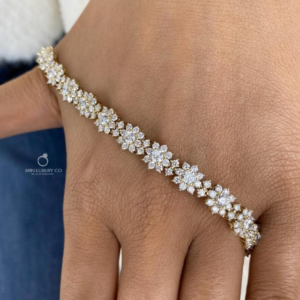 Round Cut Flower Shape Diamond Bracelet Solid Gold Floral Tennis Bracelet Luxury Lab Grown Diamond Jewelry Elegant Wedding Gift for Women